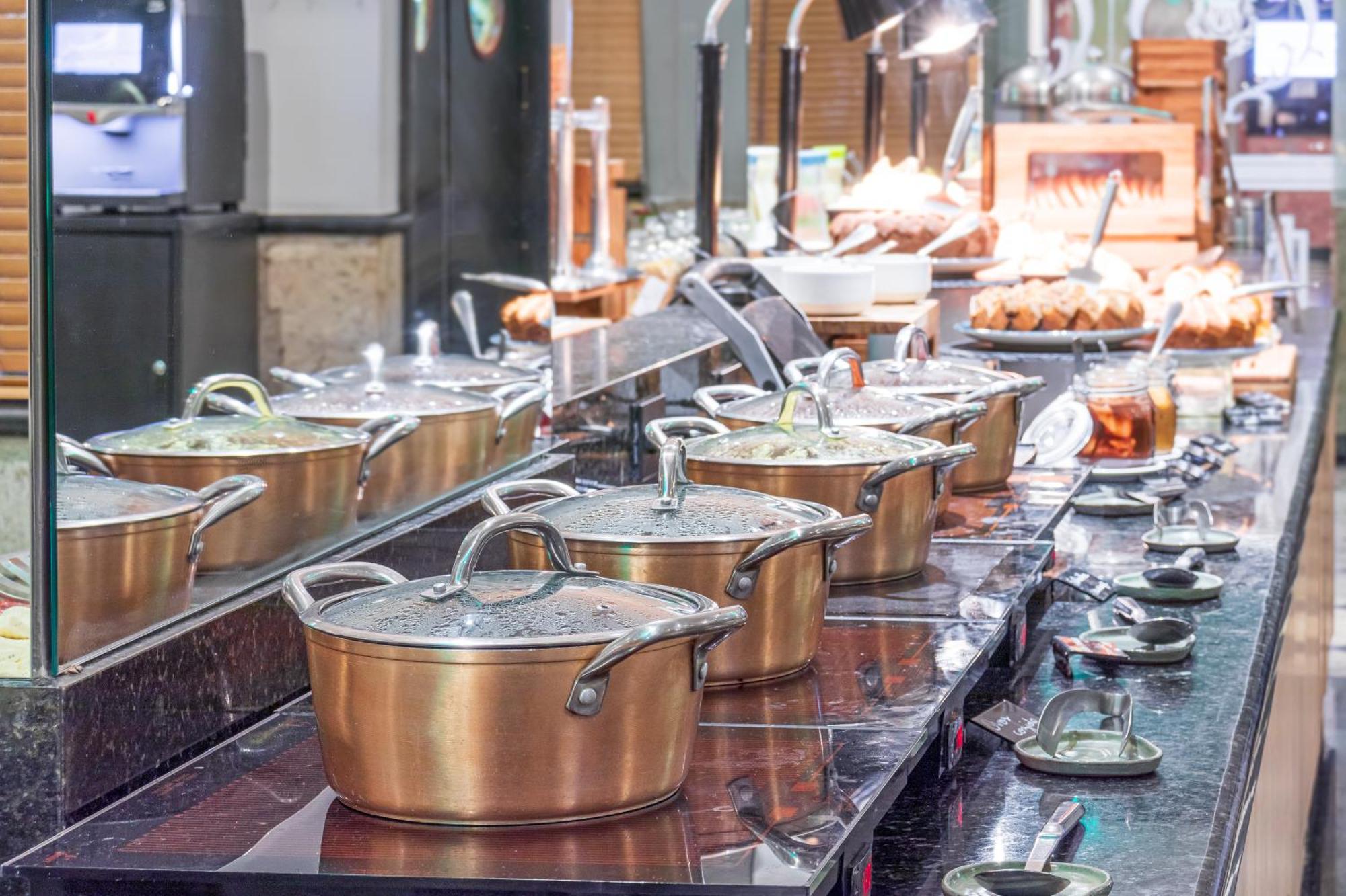 Parque Balneario Hotel Santos By Castelo Itaipava 外观 照片 Cooks' station at a restaurant