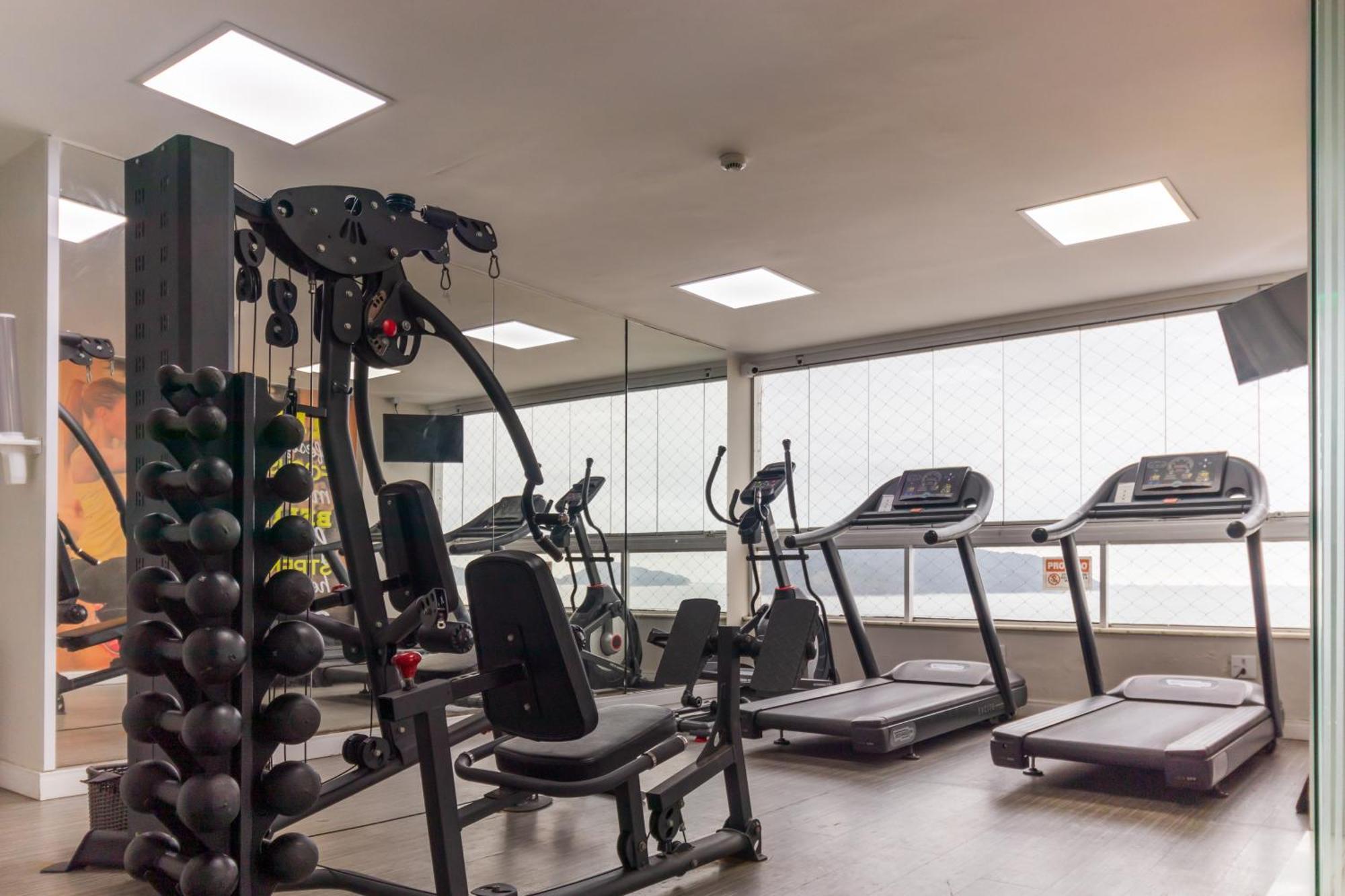 Parque Balneario Hotel Santos By Castelo Itaipava 外观 照片 A gym in a hotel